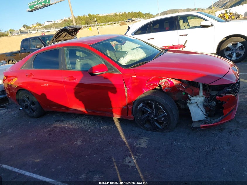 VIN 5NPLM4AG6MH001375 2021 HYUNDAI ELANTRA SEL