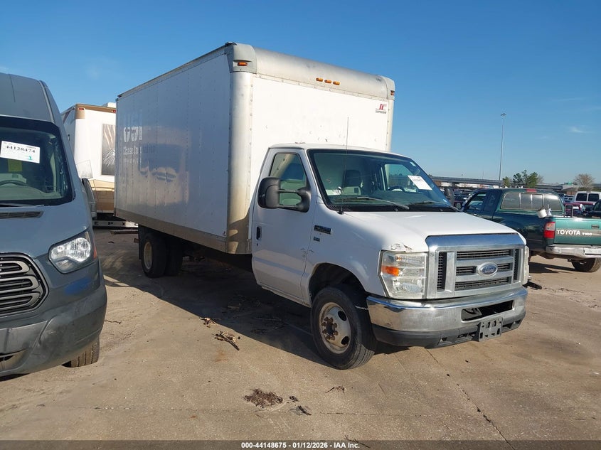 FORD E-350 CUTAWAY 2013. Lot# 44148675. VIN 1FDWE3FL7DDB29927. Photo 1