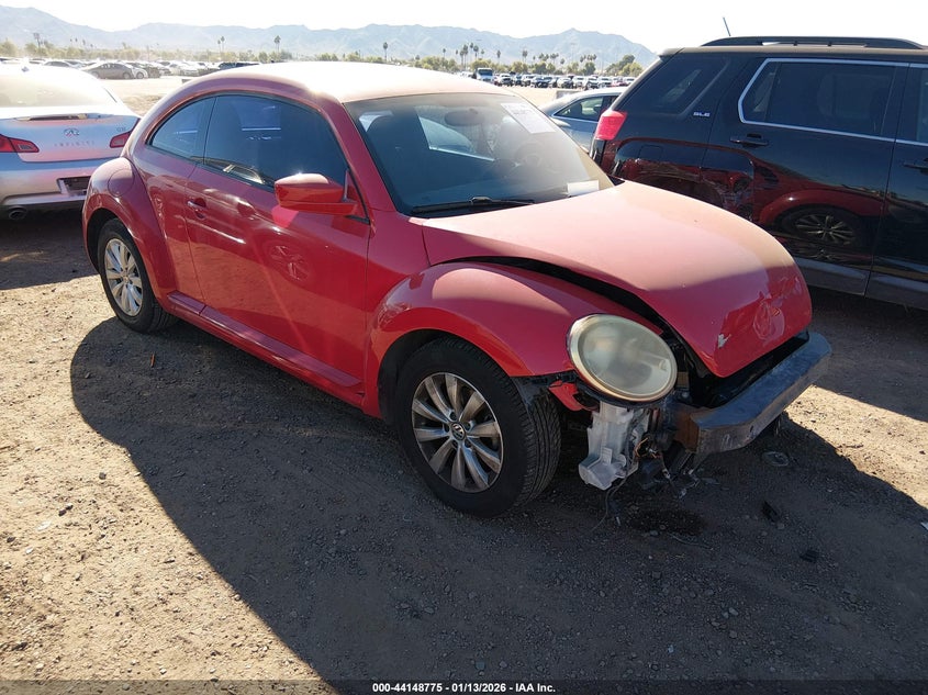 2013 Volkswagen Beetle 2.5L Entry