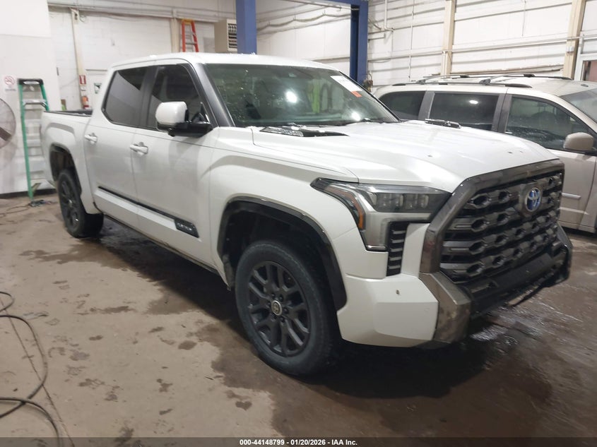 2024 Toyota Tundra Crewmax Platinum/Crewmax 1794