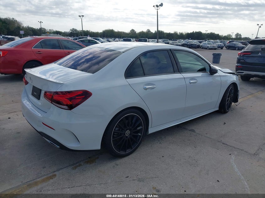 2021 Mercedes-Benz A 220