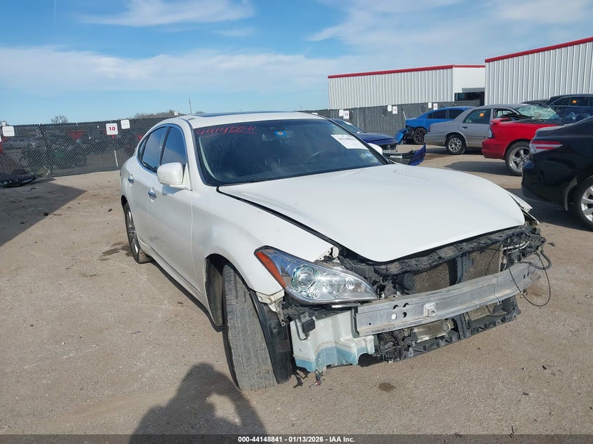 2013 Infiniti M37