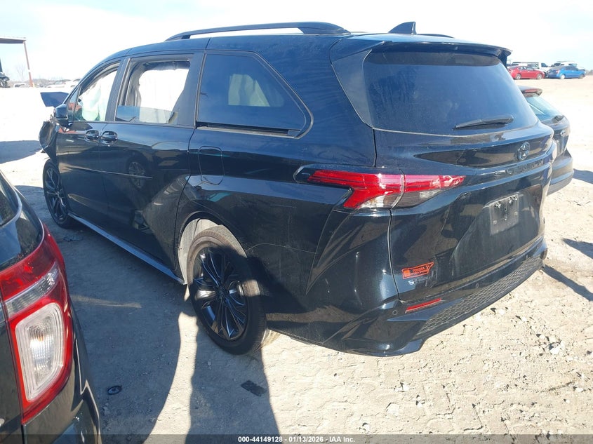 2025 Toyota Sienna Xse