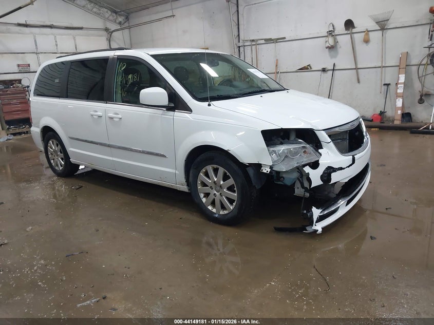 2016 CHRYSLER TOWN & COUNTRY