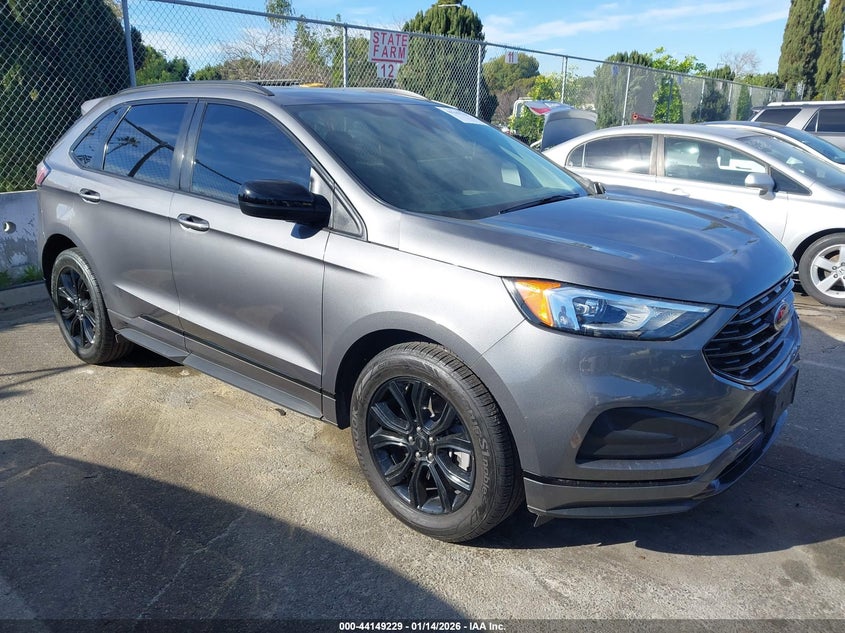 2022 Ford Edge Se