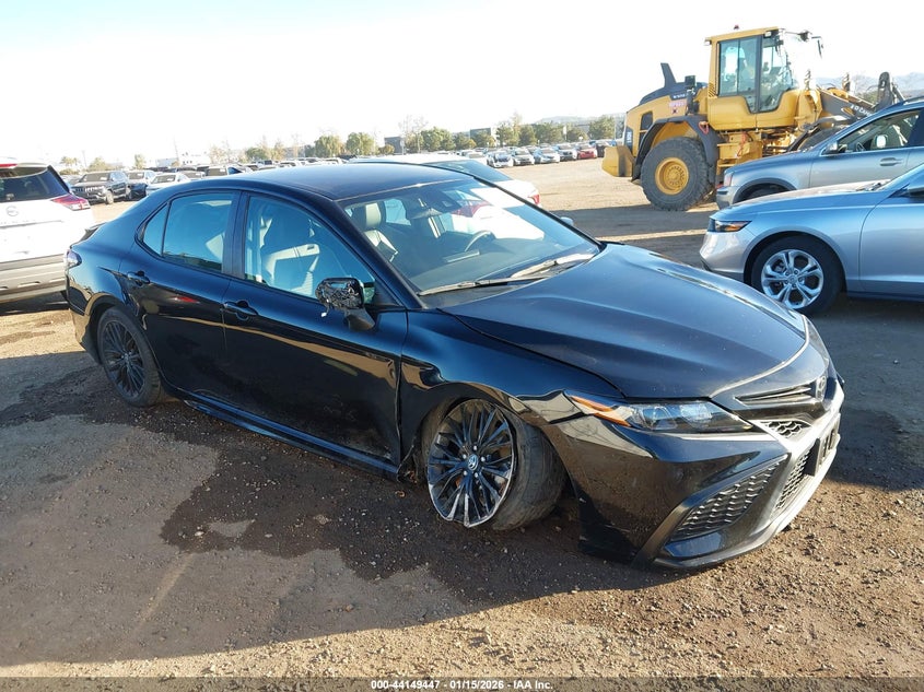 2022 Toyota Camry Se Nightshade Edition