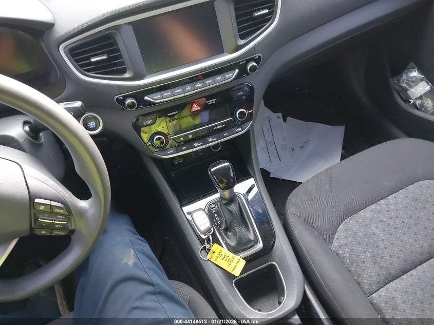VIN KMHC65LCXKU167522 2019 HYUNDAI IONIQ HYBRID BLUE