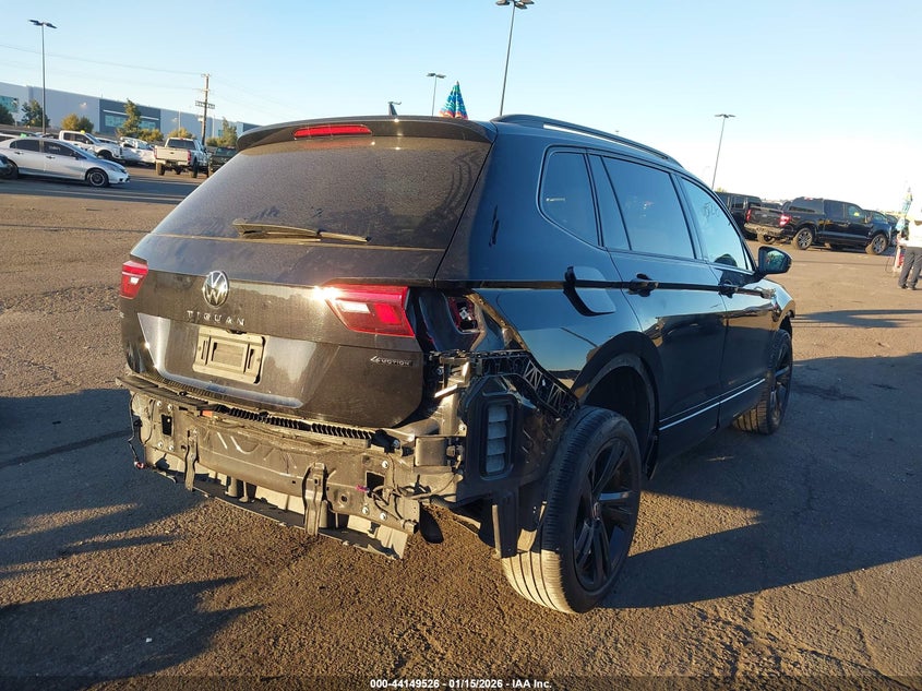 2023 Volkswagen Tiguan 2.0T Se R-Line Black