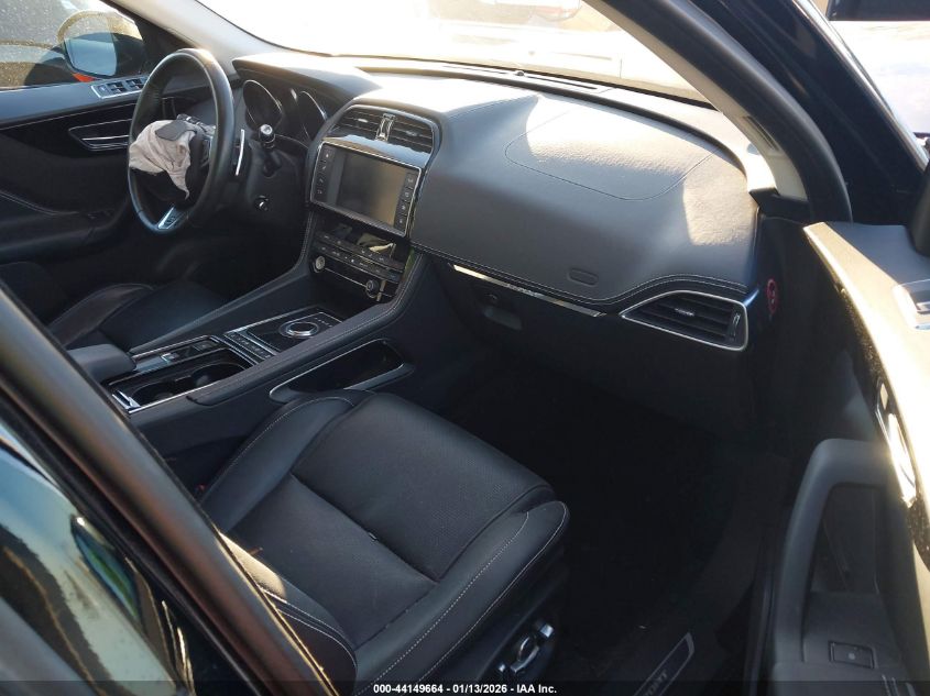 2018 Jaguar F-Pace 25T R-Sport