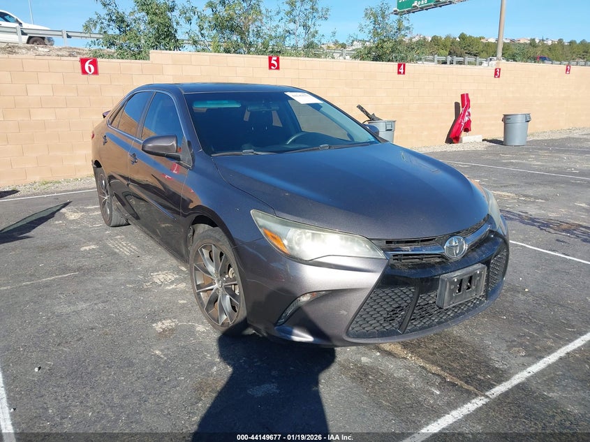 2015 Toyota Camry Xse