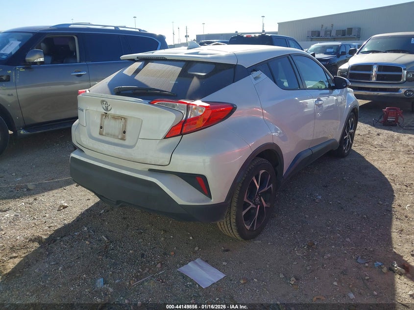 VIN NMTKHMBX2JR048924 2018 TOYOTA C-HR XLE