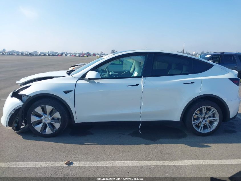 2023 Tesla Model Y VIN: 7SAYGDEE7PF620675 Lot: 44149902