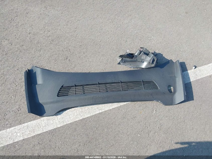 2023 Tesla Model Y VIN: 7SAYGDEE7PF620675 Lot: 44149902