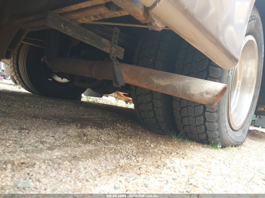 2001 FORD F550 SUPER DUTY STRIPPED CHASS N/A