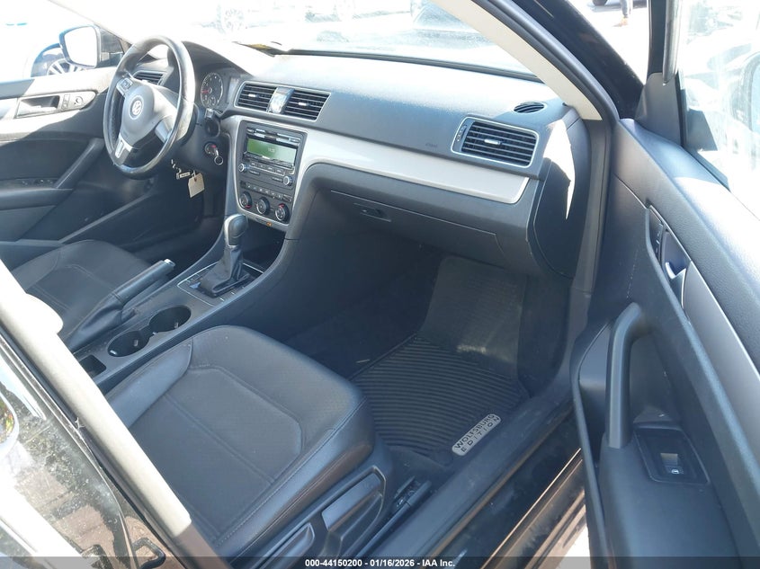 2015 Volkswagen Passat 1.8T Wolfsburg Edition