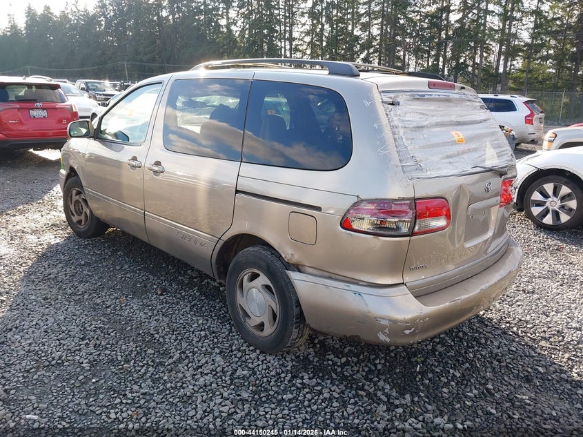 2002 Toyota Sienna Le