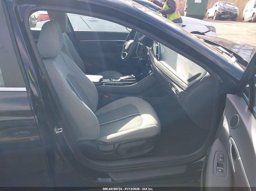 2022 Hyundai Sonata Se