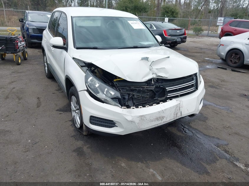 VOLKSWAGEN TIGUAN 2014 VIN WVGAV3AX6EW521808
