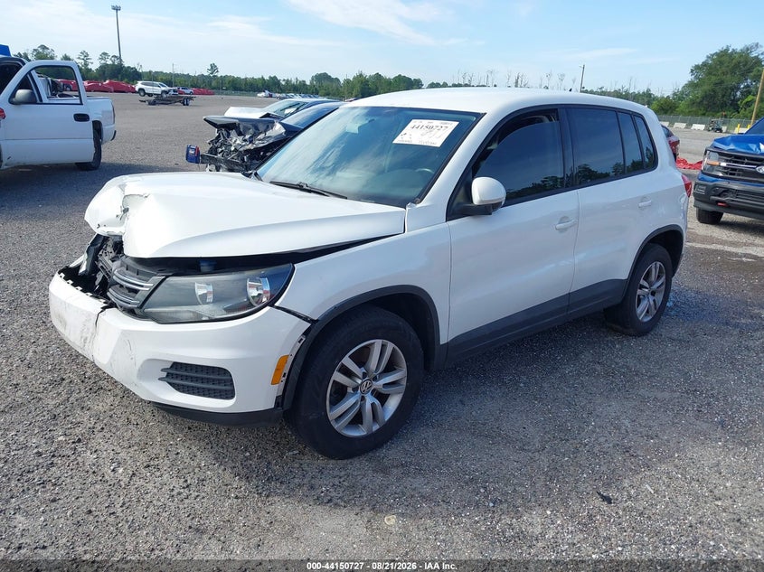 2014 VOLKSWAGEN TIGUAN auction photo 2