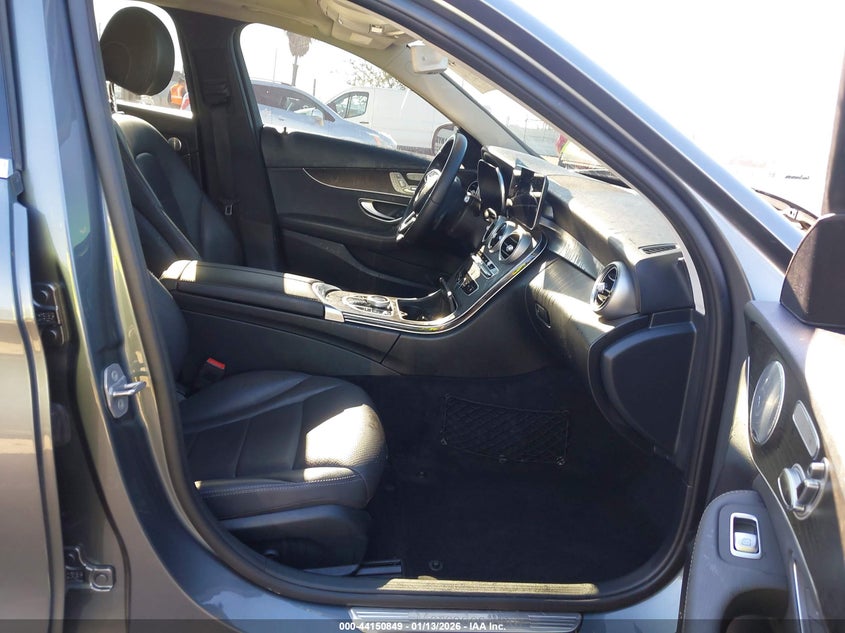 2020 Mercedes-Benz C 300