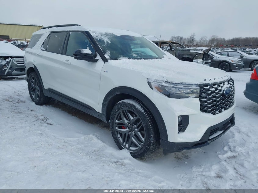 2025 Ford Explorer St-Line