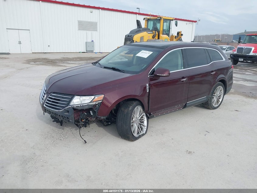 VIN 2LMHJ5AT7KBL01789 2019 LINCOLN MKT RESERVE