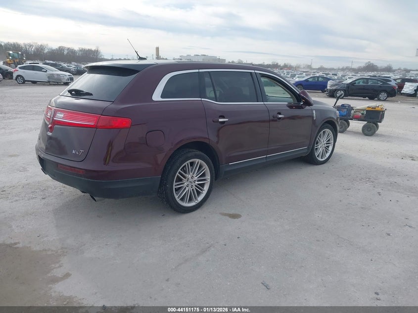 VIN 2LMHJ5AT7KBL01789 2019 LINCOLN MKT RESERVE