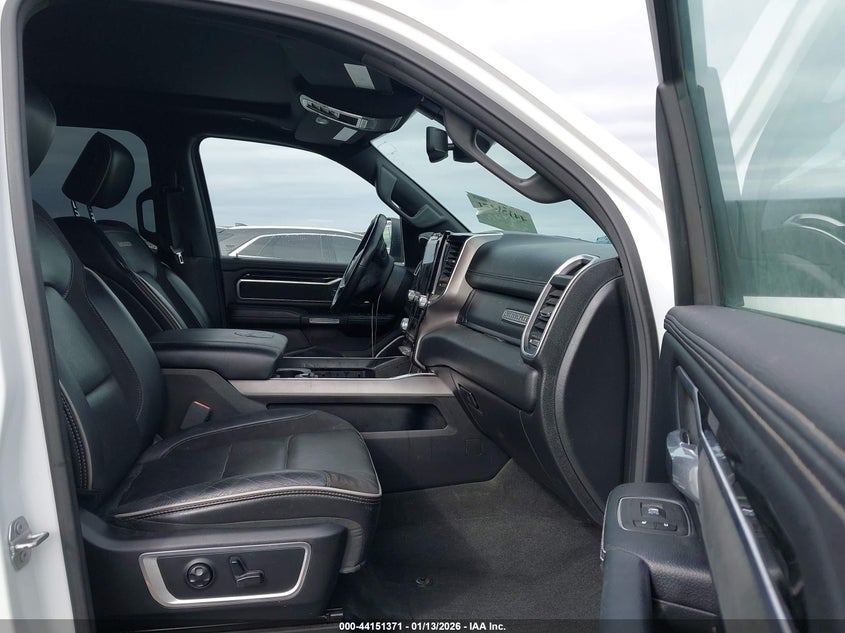 2020 Ram 1500 Laramie 4X2 5'7 Box