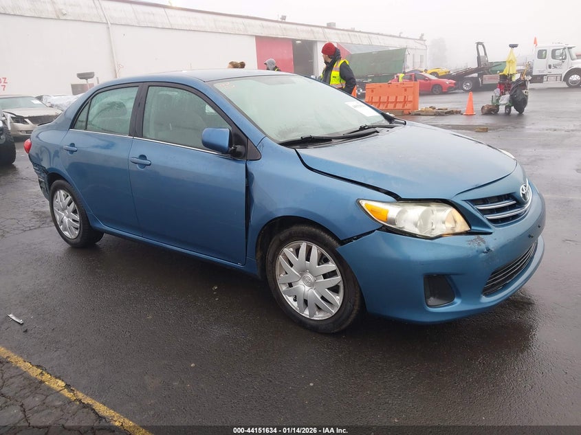 2013 TOYOTA COROLLA LE