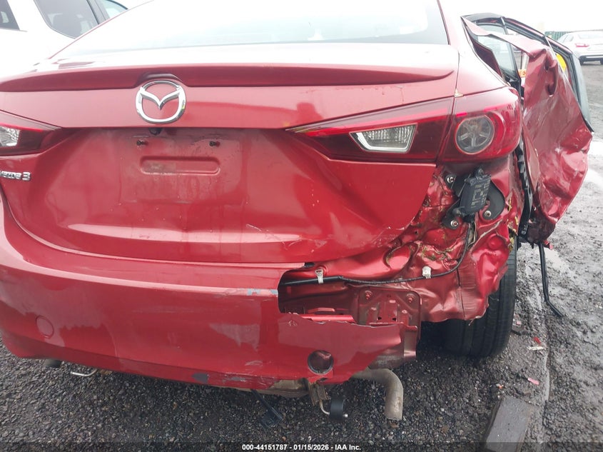 VIN 3MZBN1V33JM190052 2018 MAZDA MAZDA3 TOURING