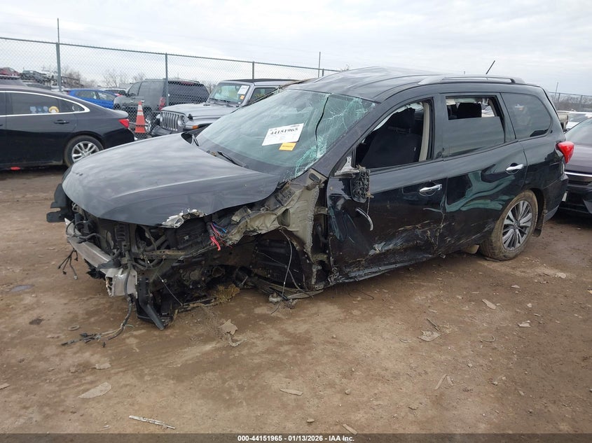 2018 Nissan Pathfinder S