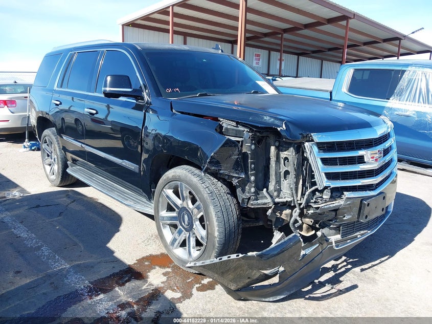 CADILLAC ESCALADE LUXURY