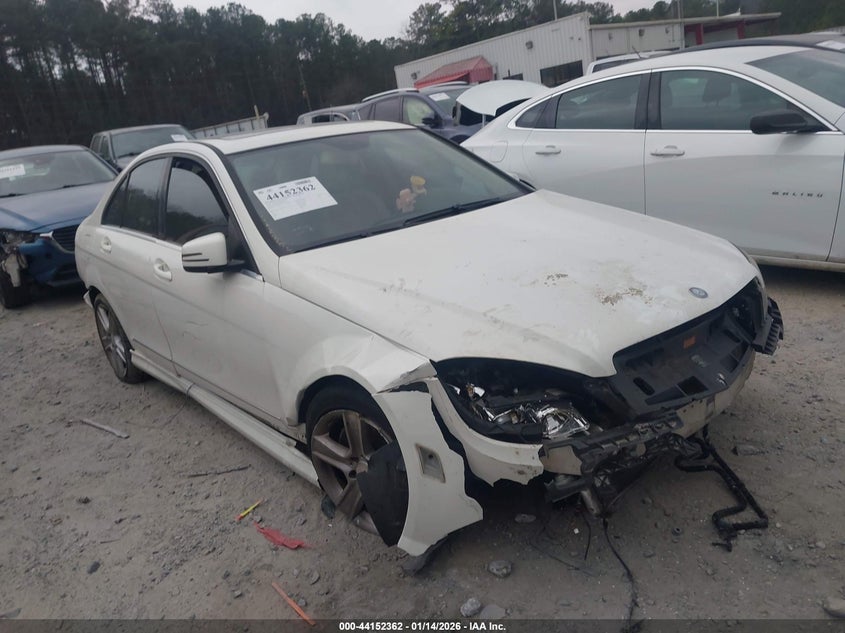 2011 Mercedes-Benz C 300 Luxury 4Matic/Sport 4Matic