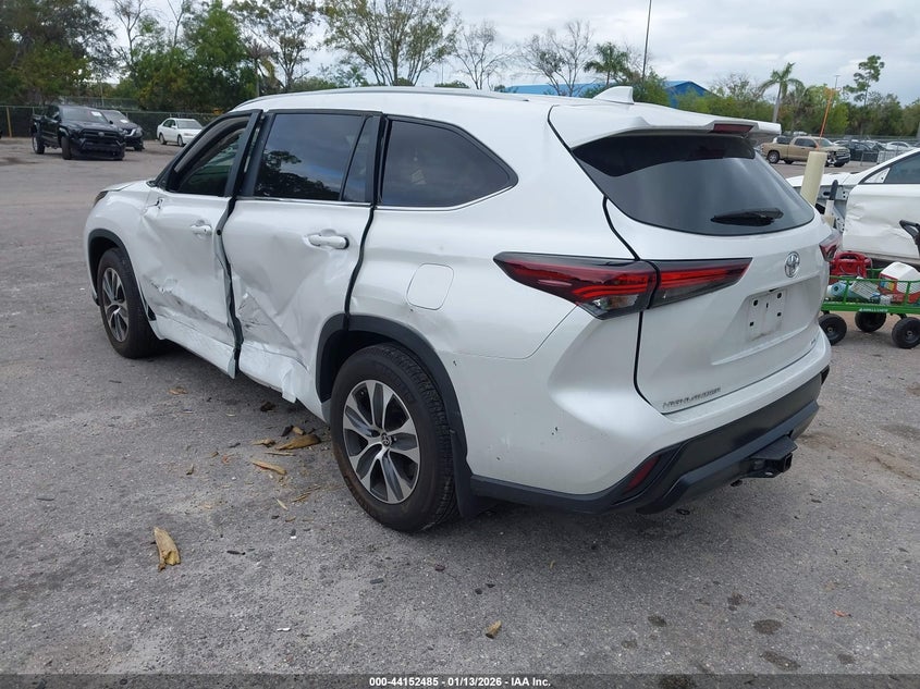 2024 Toyota Highlander Xle