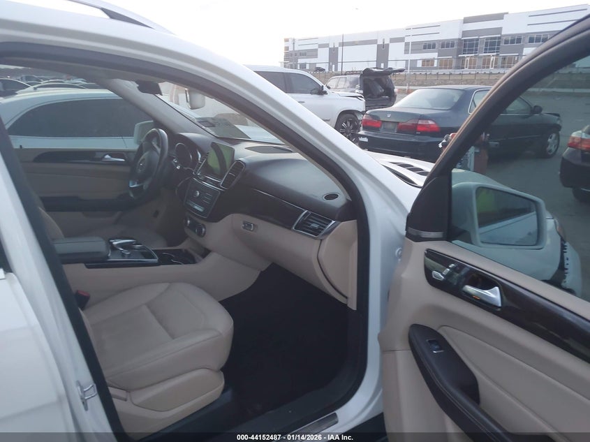 VIN 4JGDA5JB1HA923570 2017 MERCEDES-BENZ GLE 350