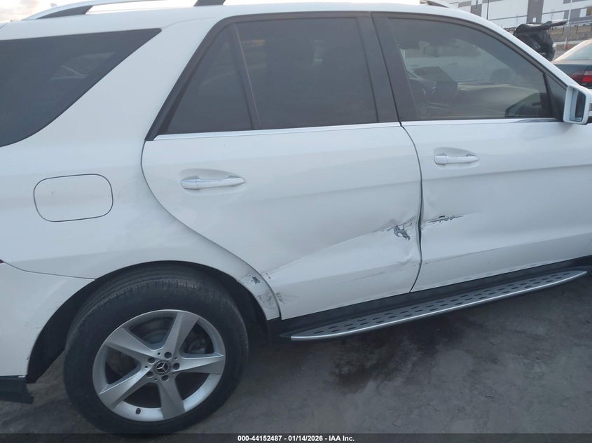 VIN 4JGDA5JB1HA923570 2017 MERCEDES-BENZ GLE 350