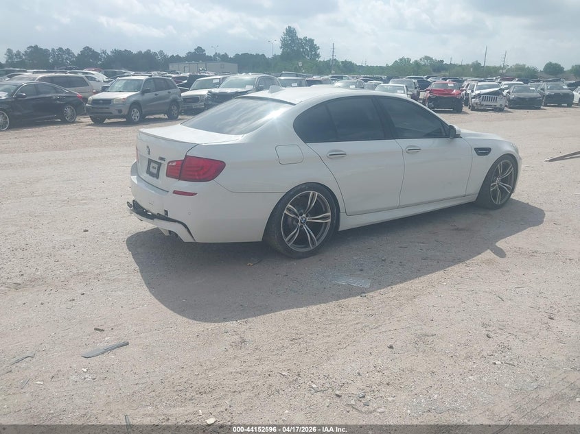 Vin: wbsfv9c52dc773699, lot: 44648528, bmw m5 20134