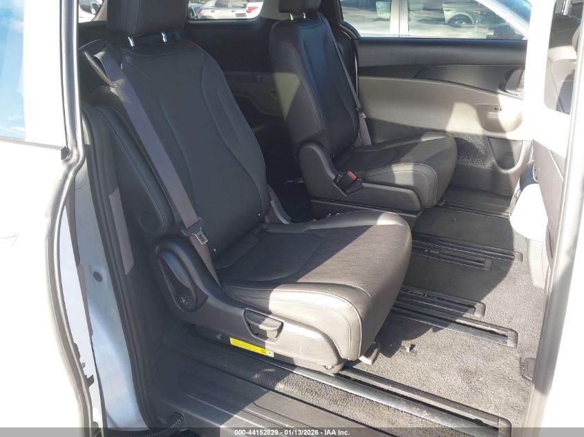 2025 Kia Carnival - KNDNB5K33S6539006