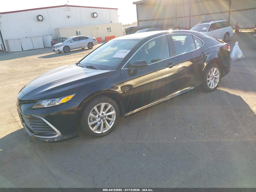 2023 Toyota Camry Le