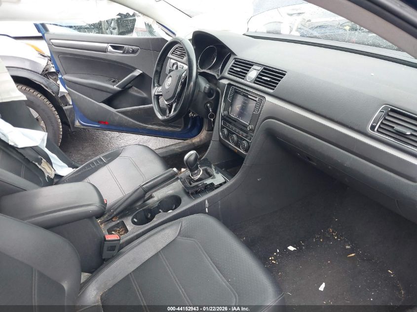 2017 Volkswagen Passat 1.8T R-Line