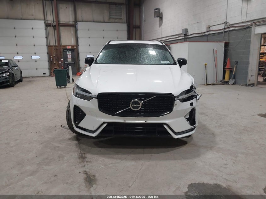 2024 Volvo Xc60 B5 Core Dark Theme VIN: YV4L12RK5R1783587 Lot: 44153025