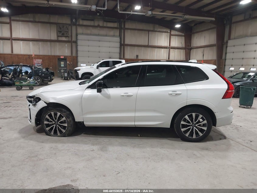 2024 Volvo Xc60 B5 Core Dark Theme VIN: YV4L12RK5R1783587 Lot: 44153025