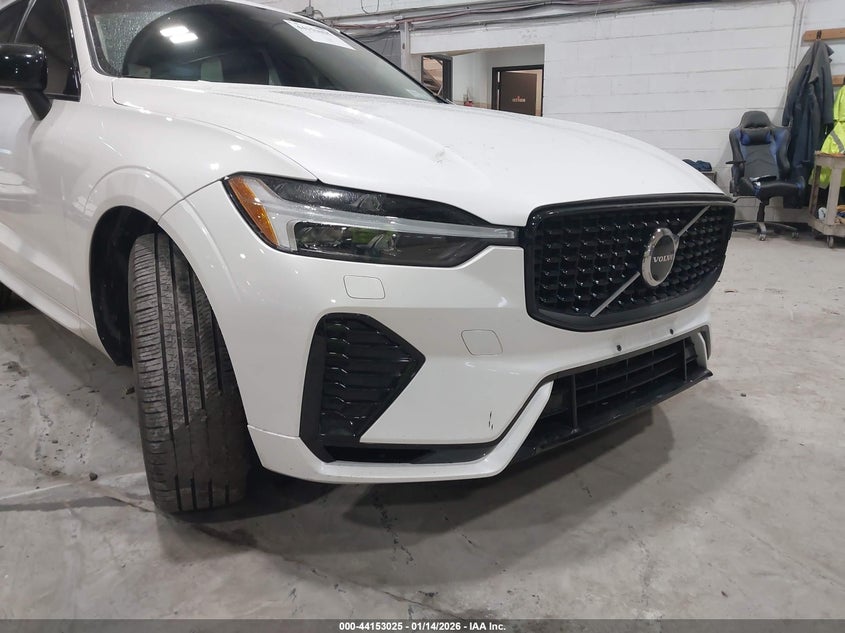 2024 Volvo Xc60 B5 Core Dark Theme VIN: YV4L12RK5R1783587 Lot: 44153025