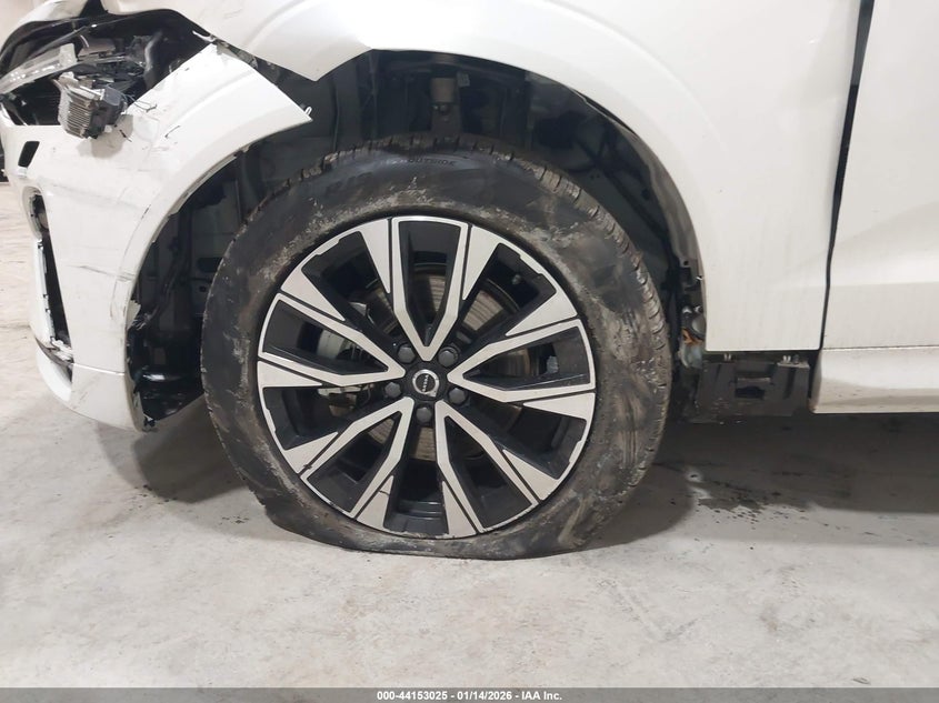 2024 Volvo Xc60 B5 Core Dark Theme VIN: YV4L12RK5R1783587 Lot: 44153025