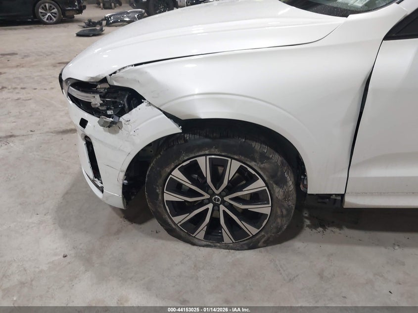 2024 Volvo Xc60 B5 Core Dark Theme VIN: YV4L12RK5R1783587 Lot: 44153025