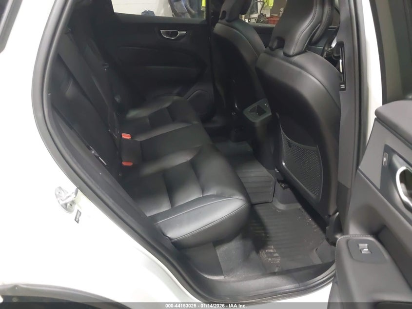 2024 Volvo Xc60 B5 Core Dark Theme VIN: YV4L12RK5R1783587 Lot: 44153025