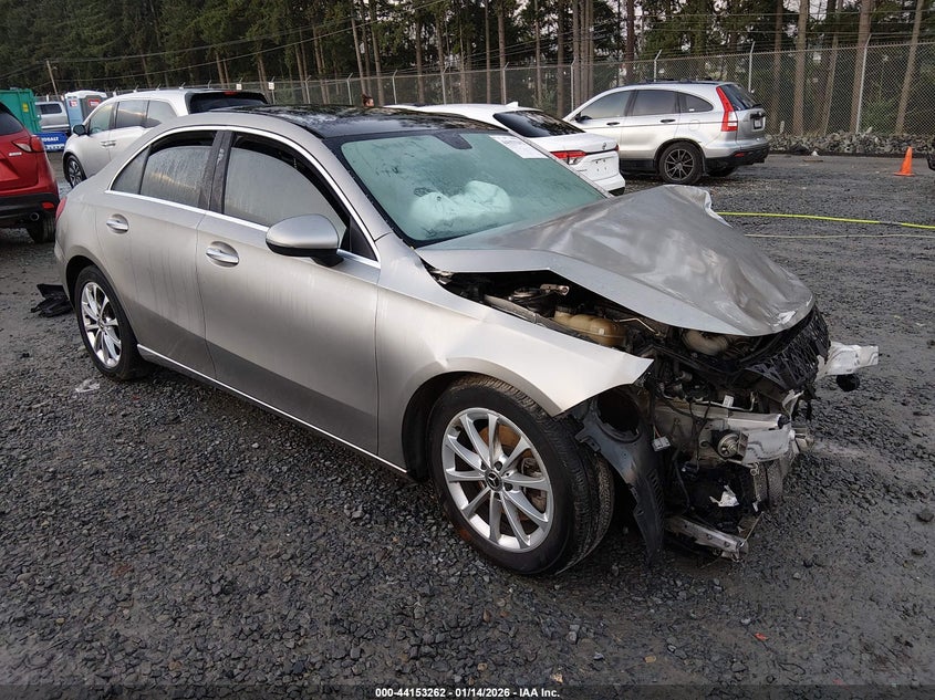 2020 Mercedes-Benz A 220