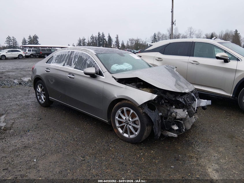 2020 Mercedes-Benz A 220