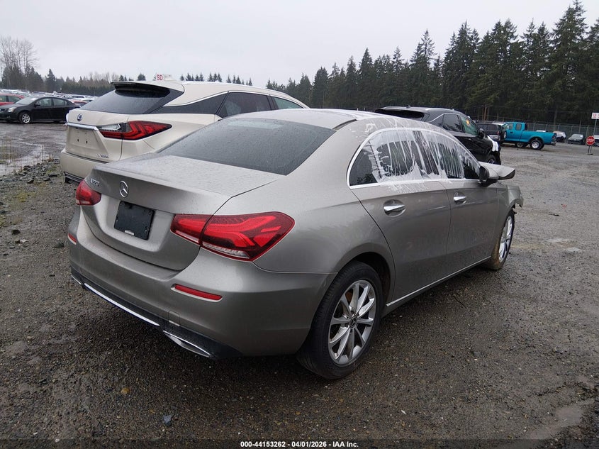 2020 Mercedes-Benz A 220