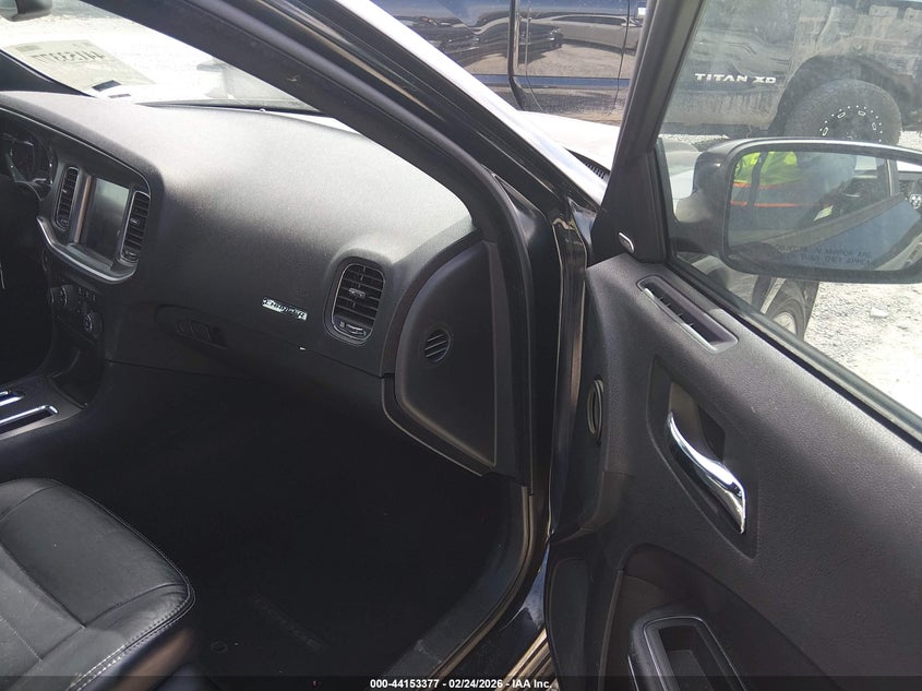 2013 Dodge Charger Sxt